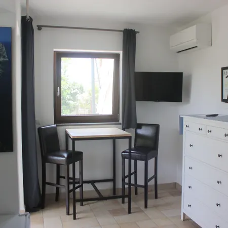 Casetta Minghitto Relaxing In Capri