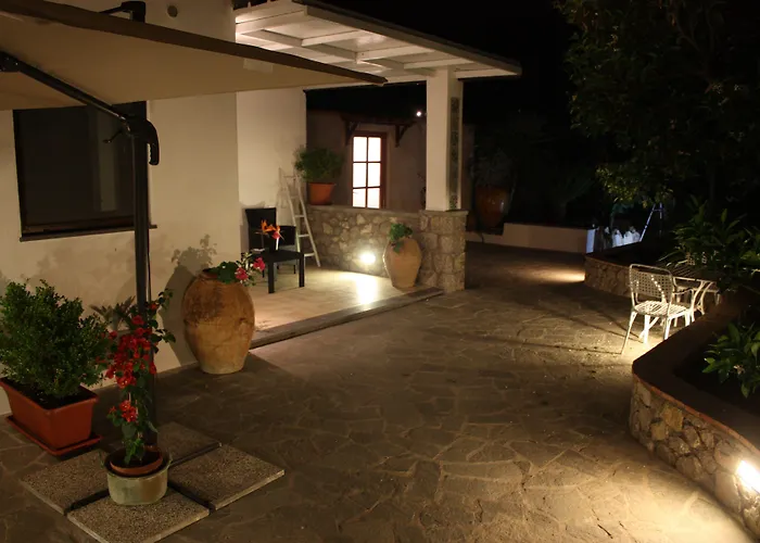 Bed & Breakfast Casetta Minghitto Relaxing In Capri