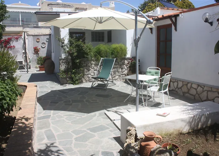 Casetta Minghitto Relaxing In Capri 3* Anacapri (Isola di Capri)