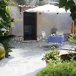 Bed & Breakfast Casetta Minghitto Relaxing In Capri 4*