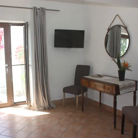 Casetta Minghitto Relaxing In Capri 3*