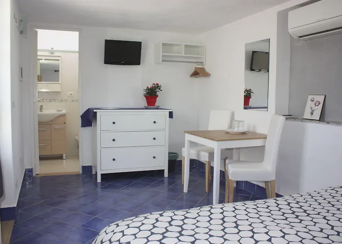 Casetta Minghitto Relaxing In Capri 4*