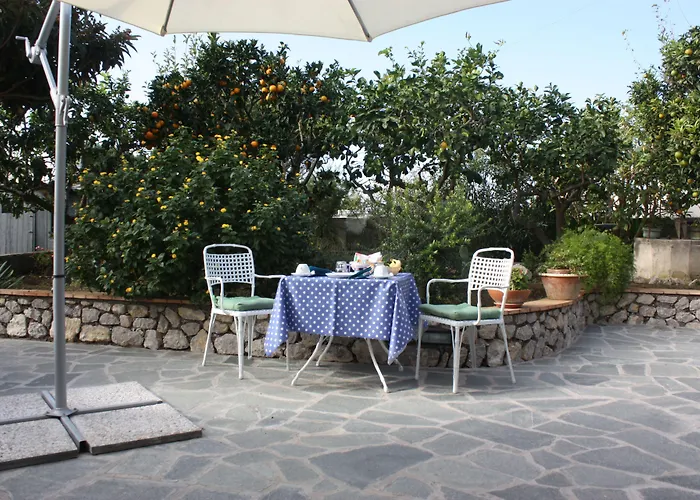 Oda ve Kahvaltı Casetta Minghitto Relaxing In Capri 4*