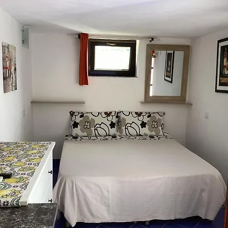 Bed & Breakfast Casetta Minghitto Relaxing In Capri 4*